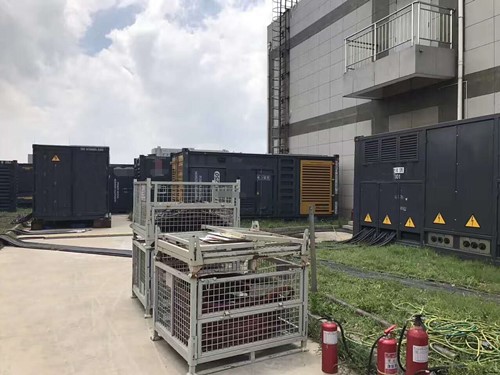 大观除了定期检查，还有哪些方法可以及时发现接触式转速表探头的磨损？